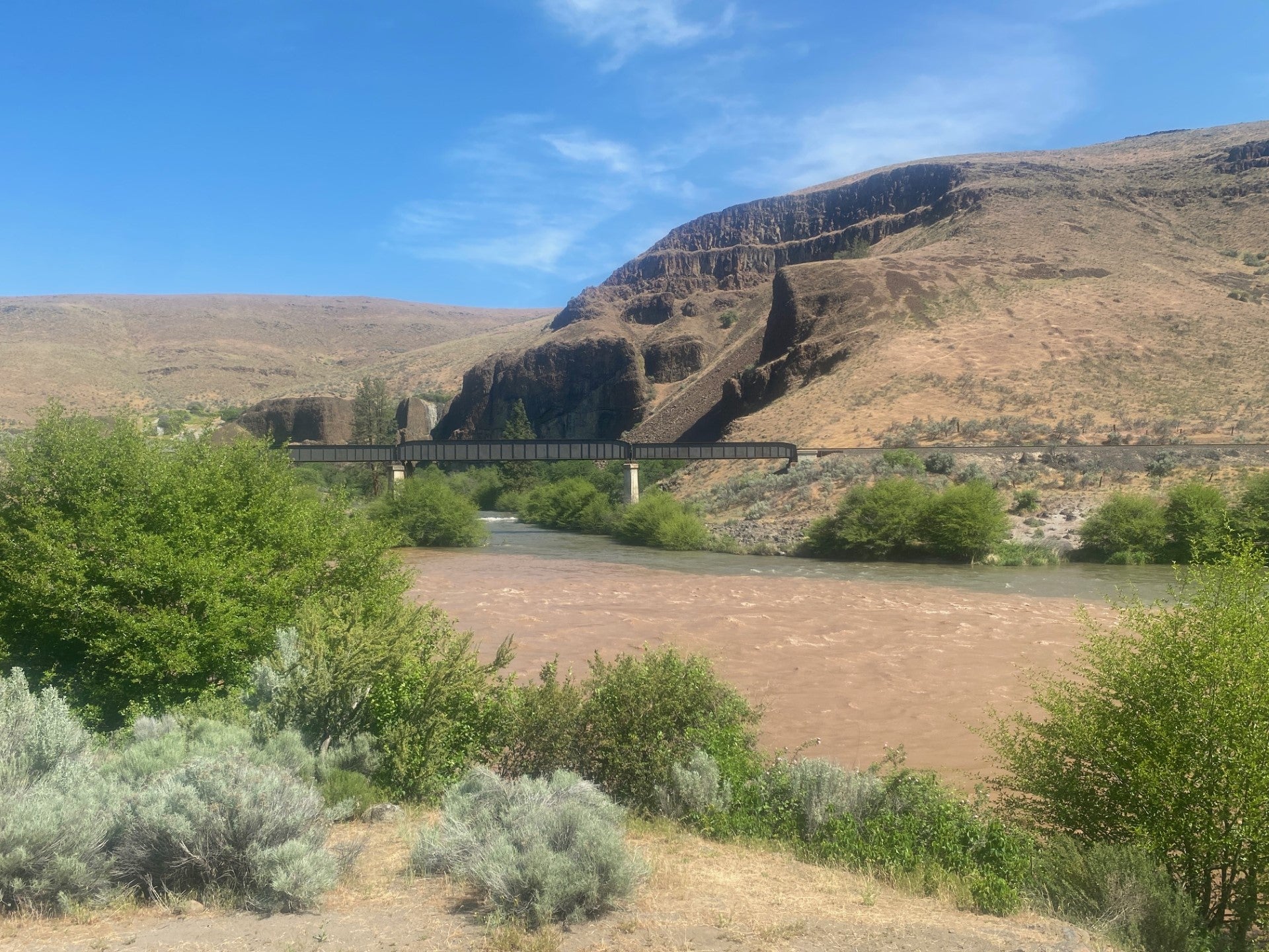The Deschutes is BLOWN OUT